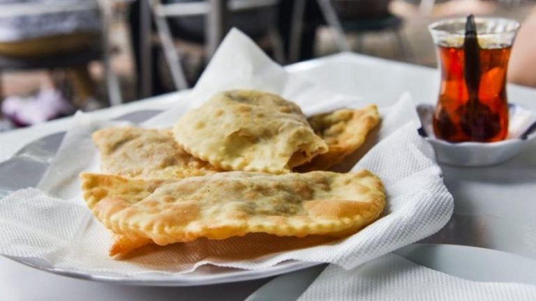 Çiğ Börek (Çi Börek) Oltulu